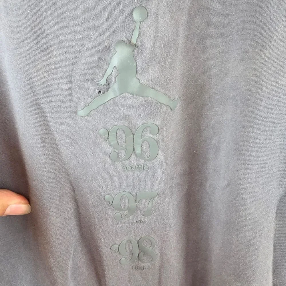 Men's Jordan Charcoal Short Sleeve Tee, Size Medium